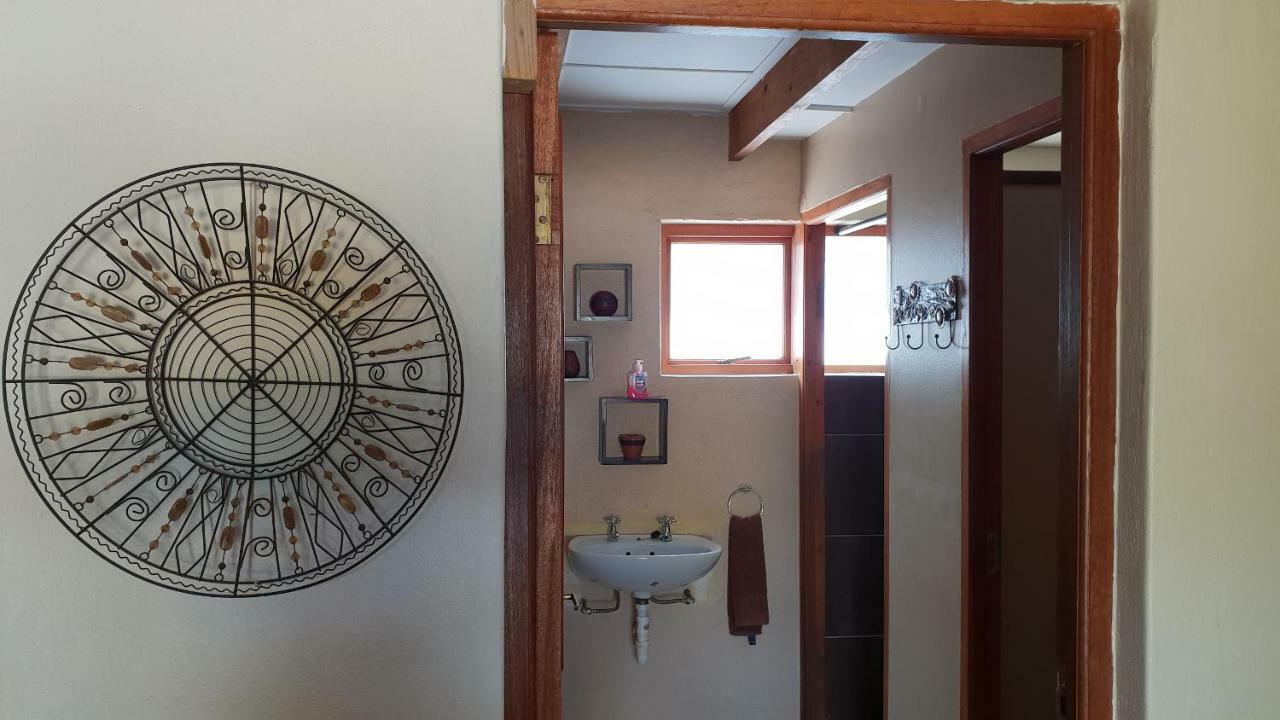 Barrydale Accommodation, Backpackers Екстер'єр фото